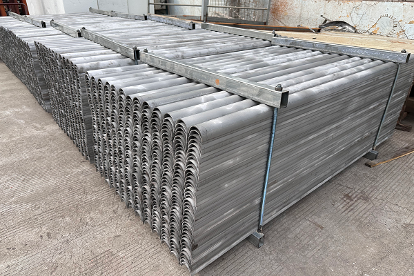 過熱器不銹鋼防磨瓦